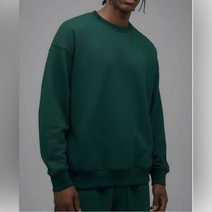 Men's Classic Green Crewneck Sweater